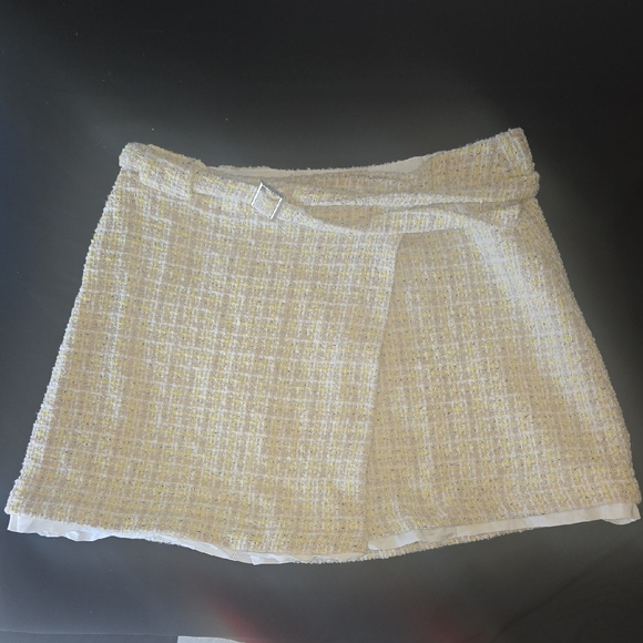 Zara Other - Zara Cream Tweed Mini Skirt